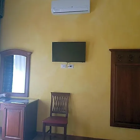 Pitagora House فندق مبيت وإفطار