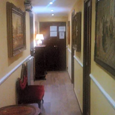 Pitagora House Отель типа 